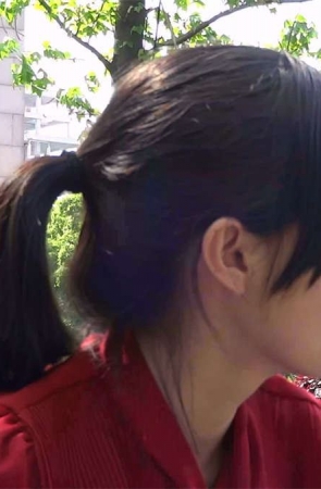 街边休息的成熟少妇