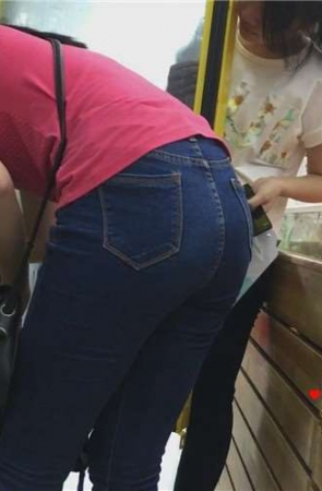 跟着圆臀紧身蓝牛姐妹花爬山 [1.06 GB]