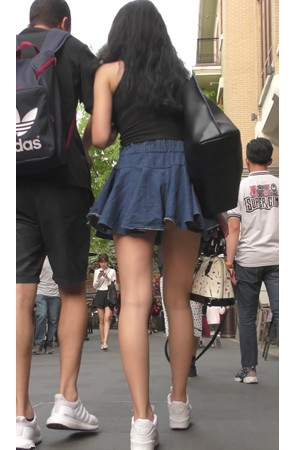 蓝裙美女