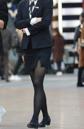 诱惑黑 丝包臀裙