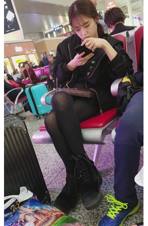 漂亮的黑丝小姐姐[766M/MP4]