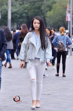 17-1-29 白色紧身裤