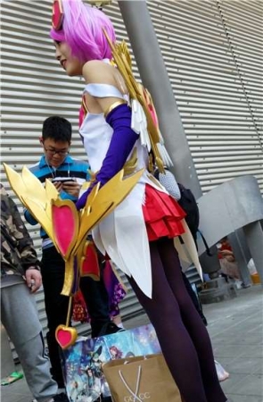 4k超清，玩cosplay的清纯可爱美女，颜值更是没得说