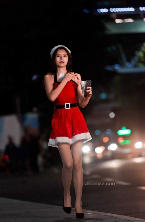 御风街拍&寒风中的极品肉丝圣诞美人婷婷 【套图+视频】