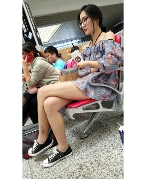 4k超清，帆布鞋雪白嫩腿青春少女