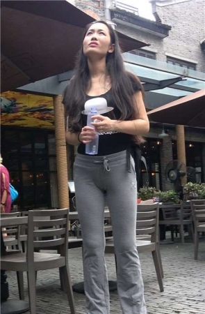 4k-弹力运动裤黑T恤美三角街拍美女第二季 [819 MB]