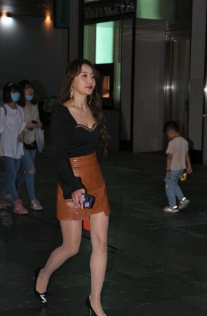 皮短裙高跟丝袜 [134P1V-4.75GB]