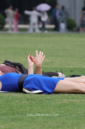 玉雪肌肤靓丽洋妞