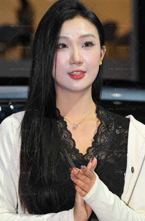 251123-41-136√网红-婷婷-油亮黑丝