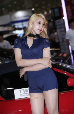 [辉辉赛贴-韩国改装车展]肉欲的感觉