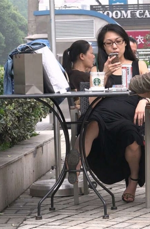 无法直视：长裙美腿的一开一合