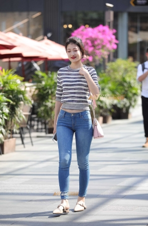 紧牛小姐姐的眼神 把我电到了