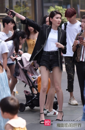 高挑美女3A2710[470M]