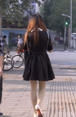 肉丝纤细美腿少女