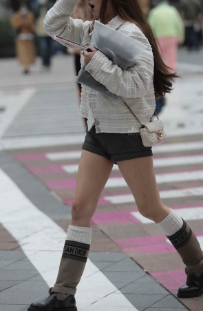 漂亮街拍少妇