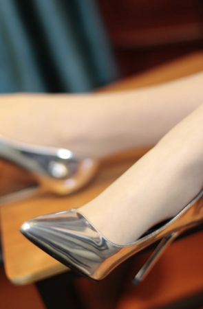 高脚凳上的K歌之王