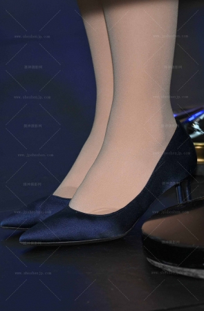 251125-48-49√尊界-肉丝俩礼仪～ 10P