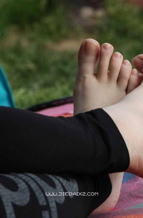 足底完美的平凡少F