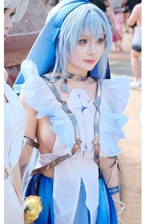 性感的cos小美女【套图+视频】