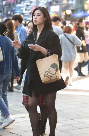 漂亮黑 丝妹子