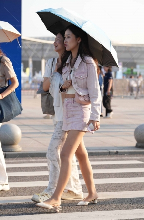 CQ车展篇-肉丝走路脚底板丝滑62P