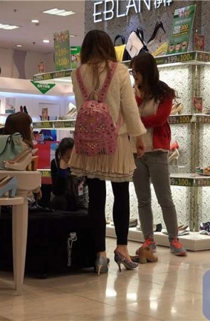 试试高跟鞋的美少F [1.07 GB/MP4]