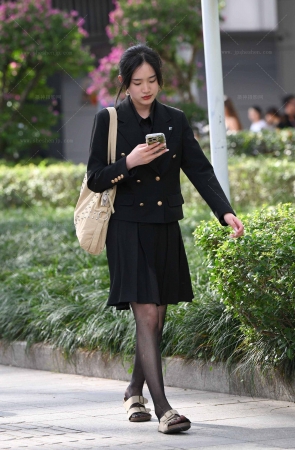 25611-28-53√黑丝拖鞋女生 9P