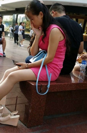 红色连衣裙肉丝高跟