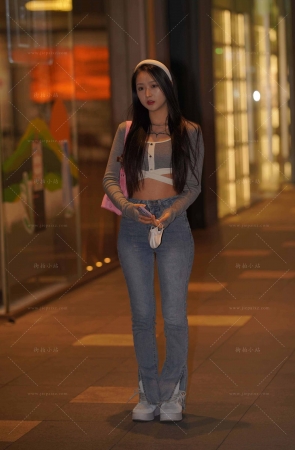 搭讪街拍牛仔裤小美妞