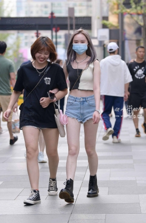 20828-15+46/热裤女孩 4P