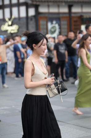 23610-28=55/真好看，时尚大方轻熟女