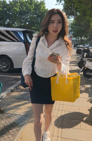 幕后记录OL肉丝赶地铁手机8K7min