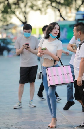 这条街最靓的妹