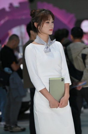 白色制服裙 [70P-1.14GB]