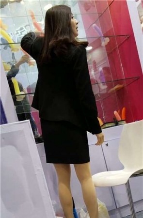 4k超清，高跟鞋肉丝袜美腿OL制服成熟美女