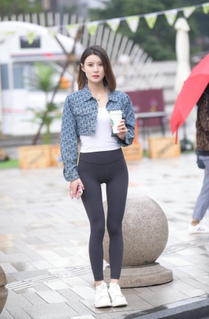 一始街拍作品  黑色瑜伽裤美女 [597P7V-21.8GB]