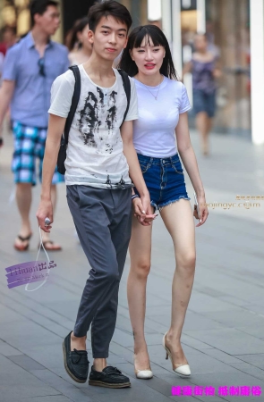 李欢原创——–短裤，美腿（8P）