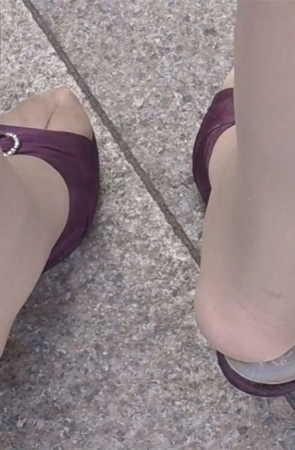 人群中的肉丝少妇