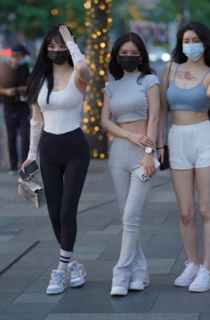 精选街拍作品 NO.1503 极品瑜伽裤美女[147P/220MB]