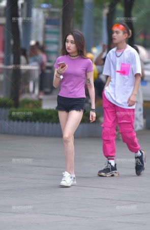 性感热裤美女