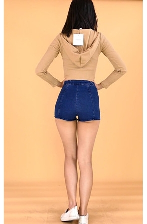 模拍小渔牛仔短裤露小肚[359M/MP4]