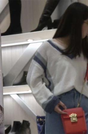 挑鞋的高跟鞋美足脚丫