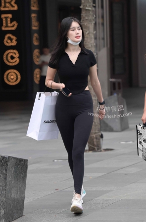 23515-2=62√黑色瑜伽裤，润臀小姐姐 14P