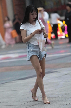 气质街拍少妇