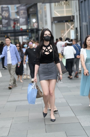 油亮肉丝vs美腿闺蜜