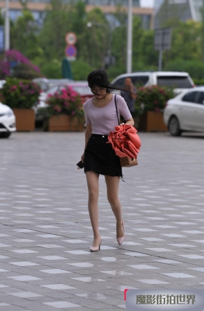 高跟肉丝美女3A1521[157M]