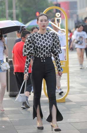 强大的气场 能品的年纪