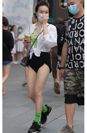 绿袜美腿小姐姐(39P)