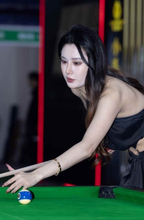 黑色长裙美背 [100P-854MB]