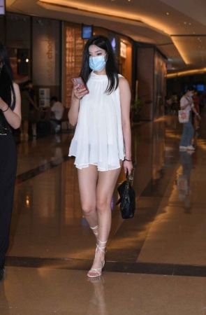 精选街拍作品 NO.1423 白裙白色绑带鞋[88P/126MB]